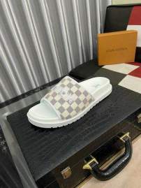 Picture of Louis Vuitton Slippers _SKULVsz38-44hnh03061045